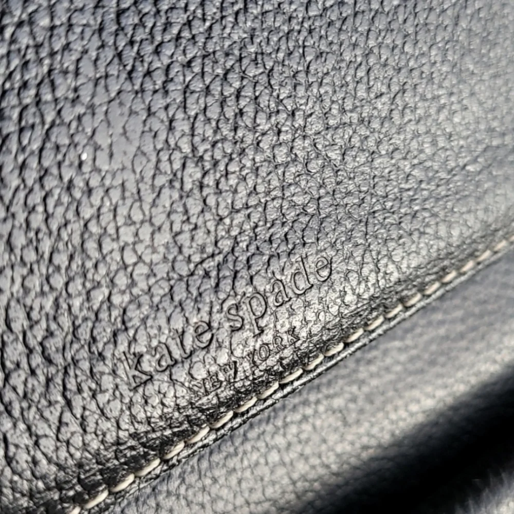 KATE SPADE * black leather wallet